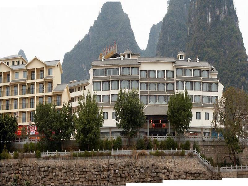 Sovereign Hotel Yangshuo Гуйлинь Экстерьер фото